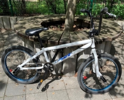 Bicykel DEMA BMX  20"; použitý. 