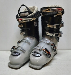 Lyžiarky  Nordica Hot RDJ, veľkosť MP 25/25.5; použité. 